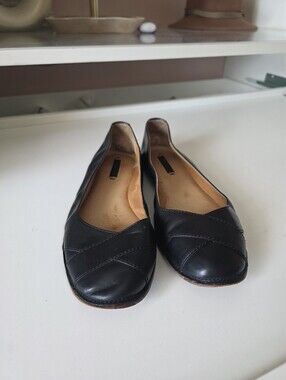 FRYE AND CO. Black Leather Women's Slip-On Ballet Flats